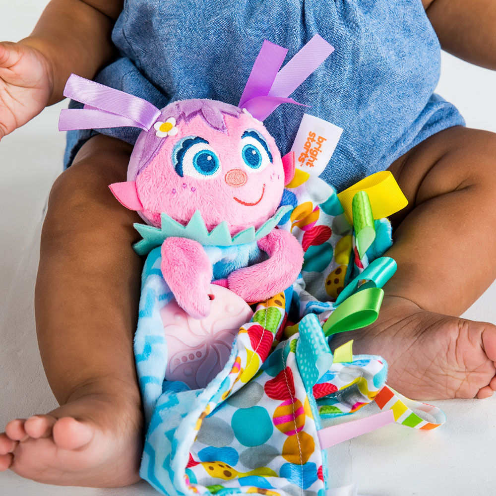 Snuggles with Abby Baby s First Soothing Blanket Toys R Us Canada
