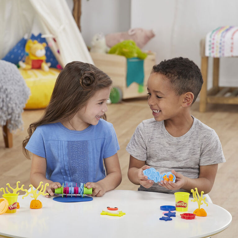Play Doh Pinkfong Baby Shark Set Toys R Us Canada