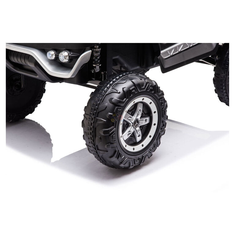 12V Mercedes Unimog 4WD Ride On - White - English Edition