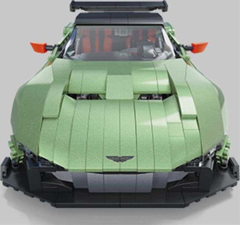 Mega Hot Wheels Aston Martin Vulcan