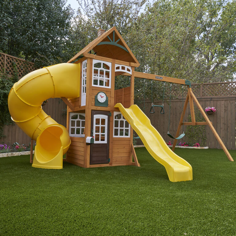 KidKraft - Castlewood Wooden Swing Set / Playset with Clubhouse, Mailbox, Slide and Play Kitchen - R Exclusive