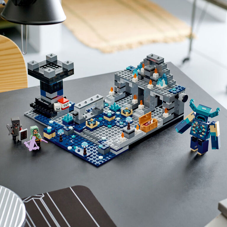 LEGO Minecraft La bataille de l'obscurité profonde 21246; Ensemble