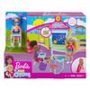 Poupée Barbie Club Chelsea et coffret de jeu École, blonde de 15 cm (6 po), avec accessoires