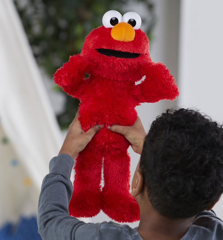 Sesame Street - Love to Hug Elmo, peluche de 35 cm qui parle, chante et donne des câlins