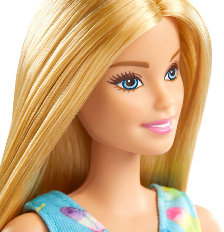 Poupée ​Barbie, coffret Mobilier avec réfrigérateur doté d'un distributeur d'eau qui fonctionne vraiment