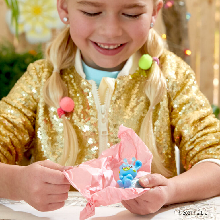 Baby Alive mini-poup&eacute;e GloPixies Aqua Flutter, poup&eacute;e de f&eacute;e phosphorescente