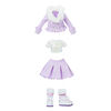 Poupée Rainbow High Winter Break Violet Willow - Poupée-mannequin Winter Break violette et jouet avec 2 tenues complètes de poupée, paire de skis et accessoires d'hiver pour la poupée