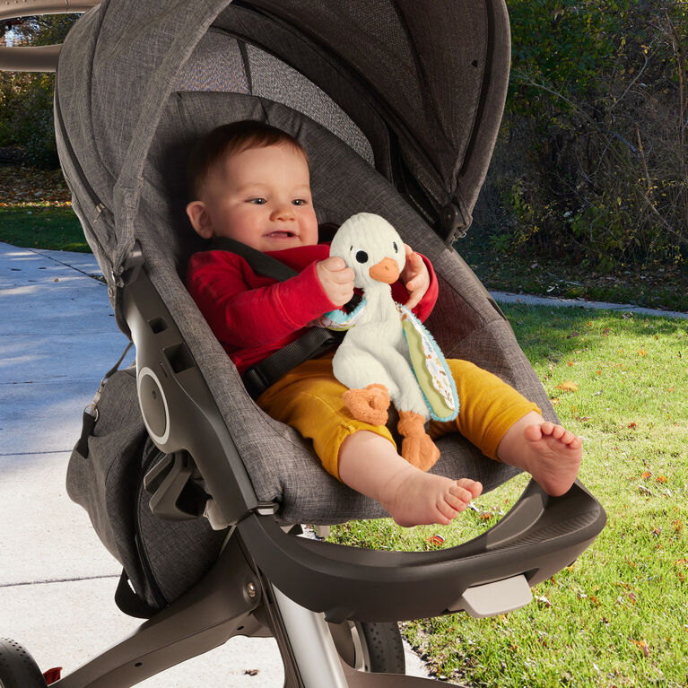 Fisher Price Snuggle Up Goose Baby Sensory Toy, Plush Toy with Jingles for Newborns