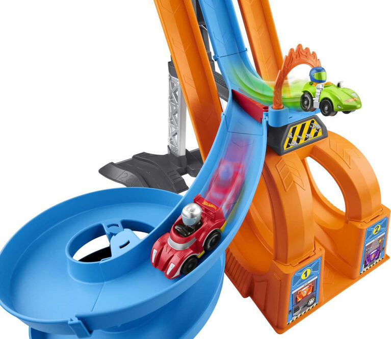 Little People Hot Wheels Racing Loops Tower Toddler Vehicle Playset with Sounds & 2 Toy Cars