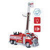 PAW Patrol, Transforming City Firetruck de Marcus tiré du film, avec échelle télescopique, effets sonores et lumineux et figurine articulée à collectionner