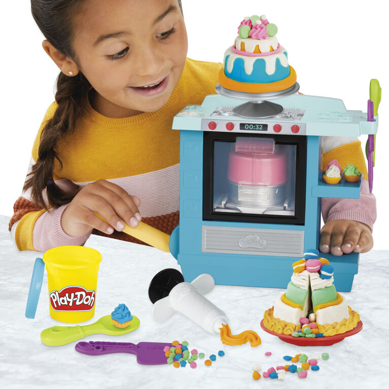 Play-Doh Kitchen Creations Rising Cake Oven Bakery Playset