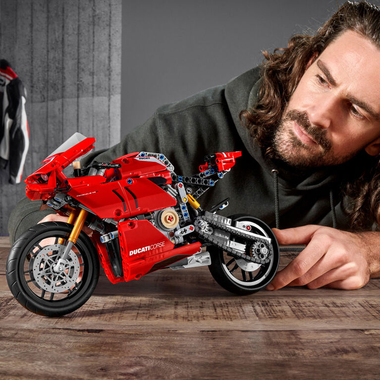 LEGO Technic Ducati Panigale V4 R 42107