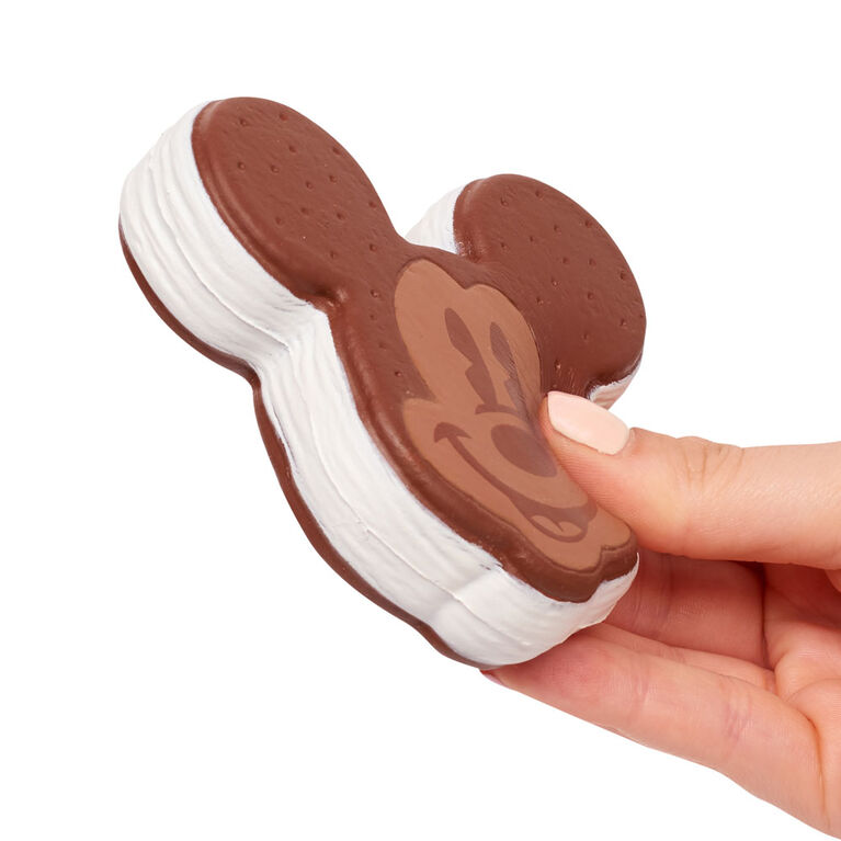 Kawaii Squeezies de Disney - Sandwich à la Crème Glacée de Mickey.