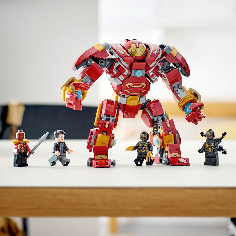 LEGO Marvel The Hulkbuster: The Battle of Wakanda 76247 Building Toy Set (385 Pieces)