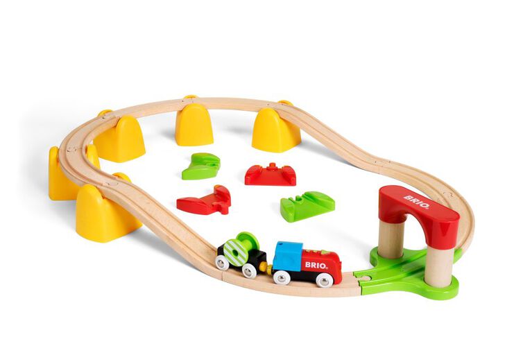 BRIO - My First Railway Battery Operated Train Set - English Edition