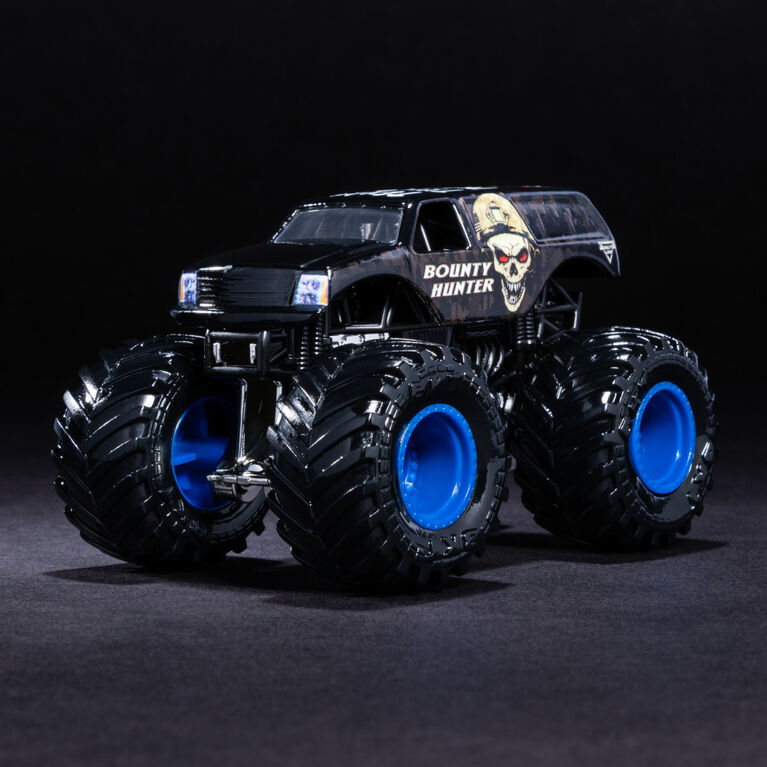 Monster Jam, Official Bounty Hunter Monster Truck, Die-Cast Vehicle, Arena Favorites Series, 1:64 Scale