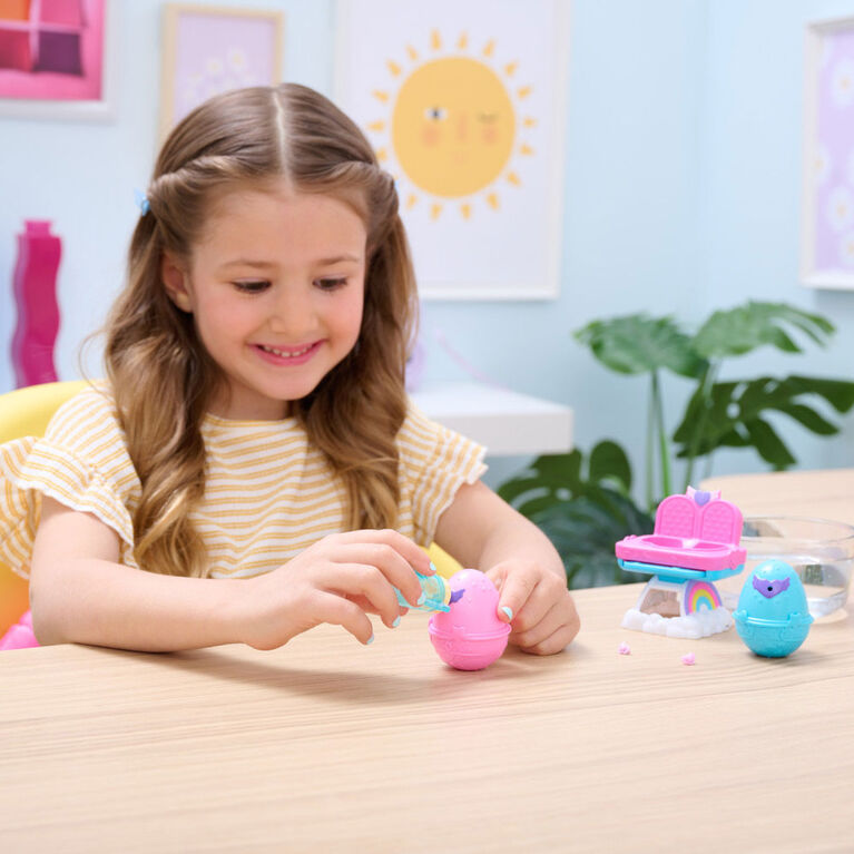 Hatchimals Alive, Hungry Hatchimals Playset with Highchair Toy and 2 Mini Figures in Self-Hatching Eggs