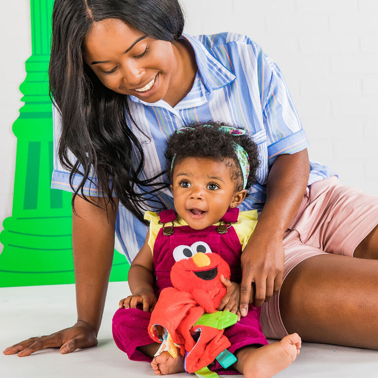 Snuggles with Elmo Baby's First Soothing Blanket