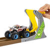 Monster Jam, Official Zombie Madness Playset Featuring Exclusive 1:64 Scale Die-Cast Zombie Monster Truck