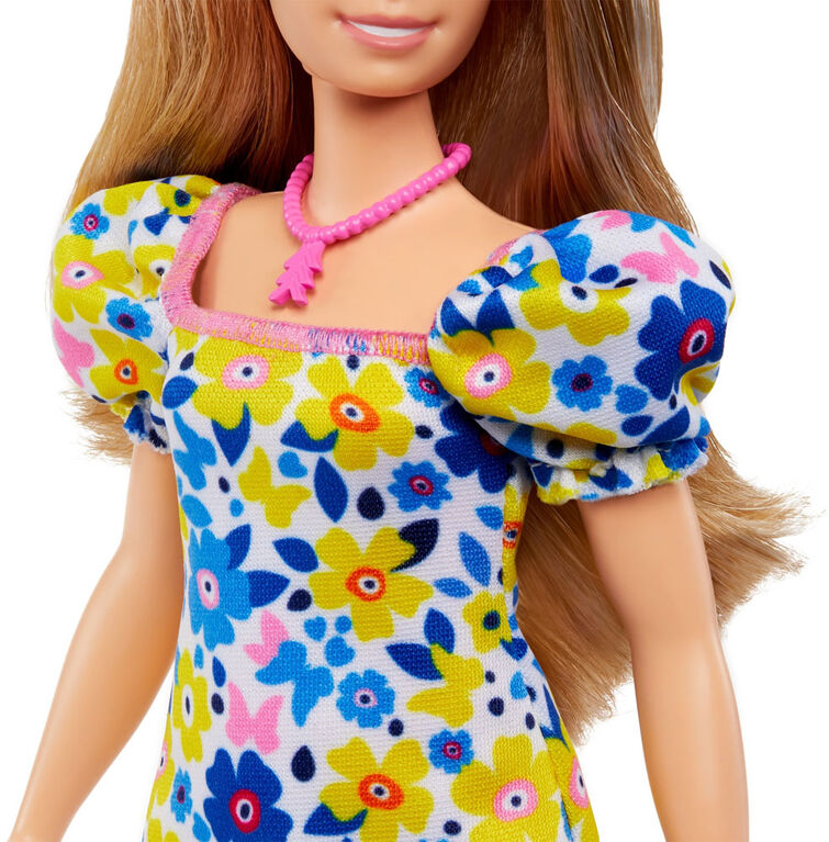 Barbie Fashionistas-Poupée atteinte de trisomie 21 avec robe