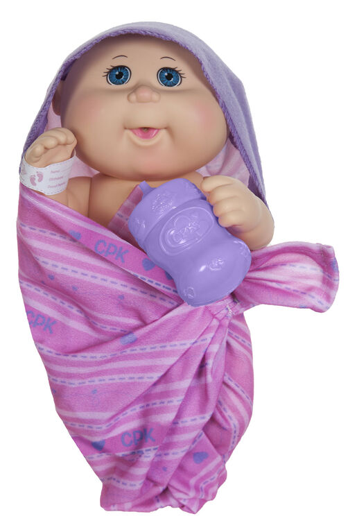 Cabbage Patch Kids First Cuddles Newborn - 11 inch doll with Pink Blanket - English Edition
