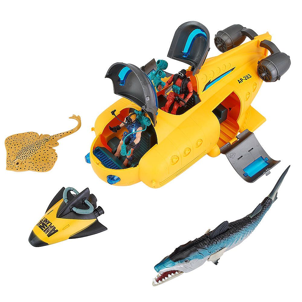 toys r us submarine