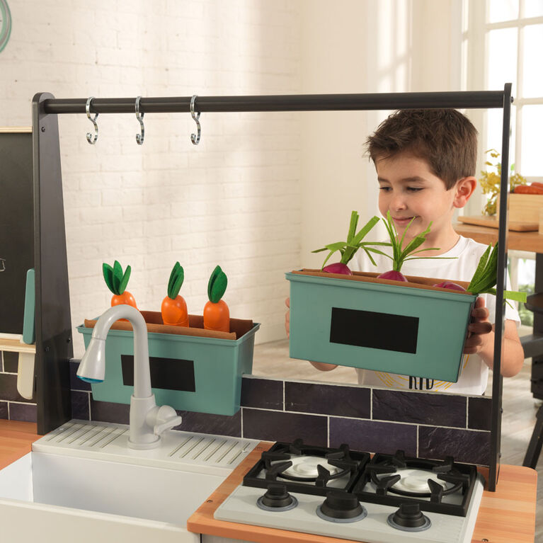 Cuisine Enfant Farm to Table de KidKraft avec EZ Kraft Assembly.