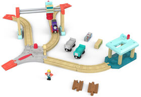 Thomas & Friends Wood Lift & Load Cargo Set