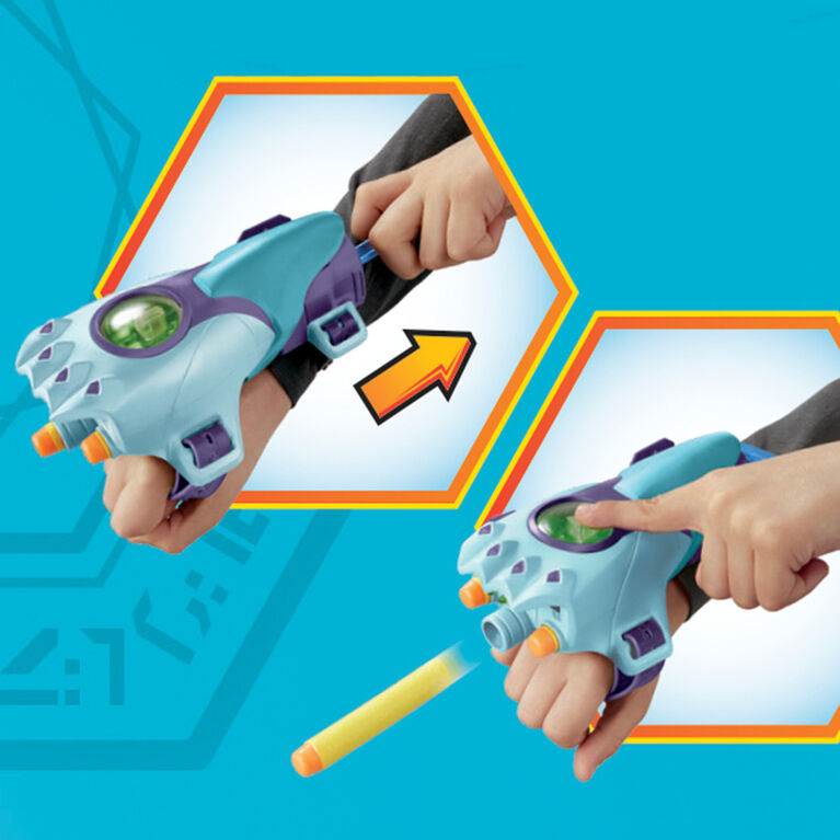 Transformers EarthSpark Cyber-Sleeve Battle Blaster Toy