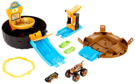 Hot Wheels Monster Trucks Stunt Tire Playset