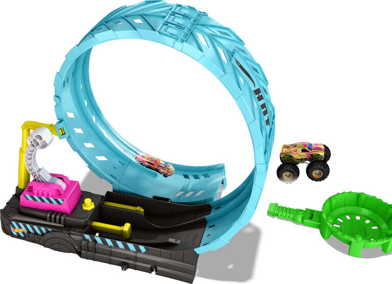 Hot Wheels Monster Trucks Glow-in-the Dark Epic Loop Challenge Playset - R Exclusive