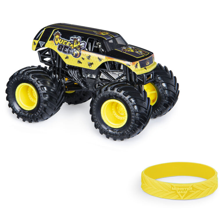 Monster Jam, Official Queen Bee Truck, Die-Cast Vehicle, Danger Divas Series, 1:64 Scale