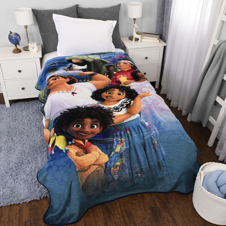Disney Encanto Kids Oversized Blanket, (60x90)