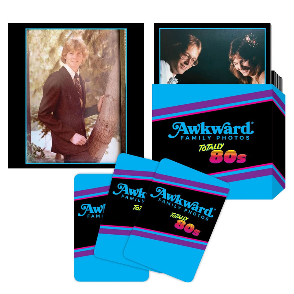 All Things Equal Awkward Family Photos Totally 80s Card Game - English Edition