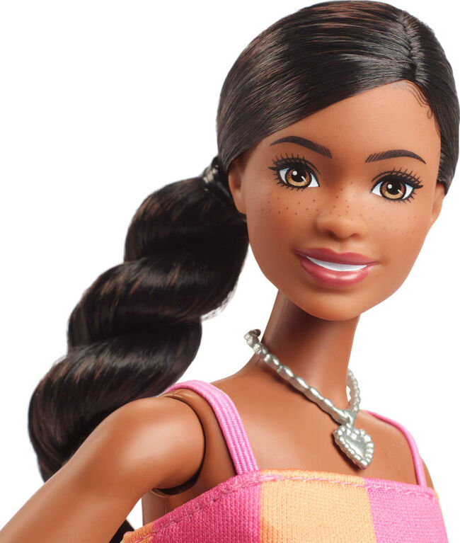 Barbie Family & Friends Barbie "Brooklyn" Fashion Doll & Accessories DressUp Set with 2 Looks