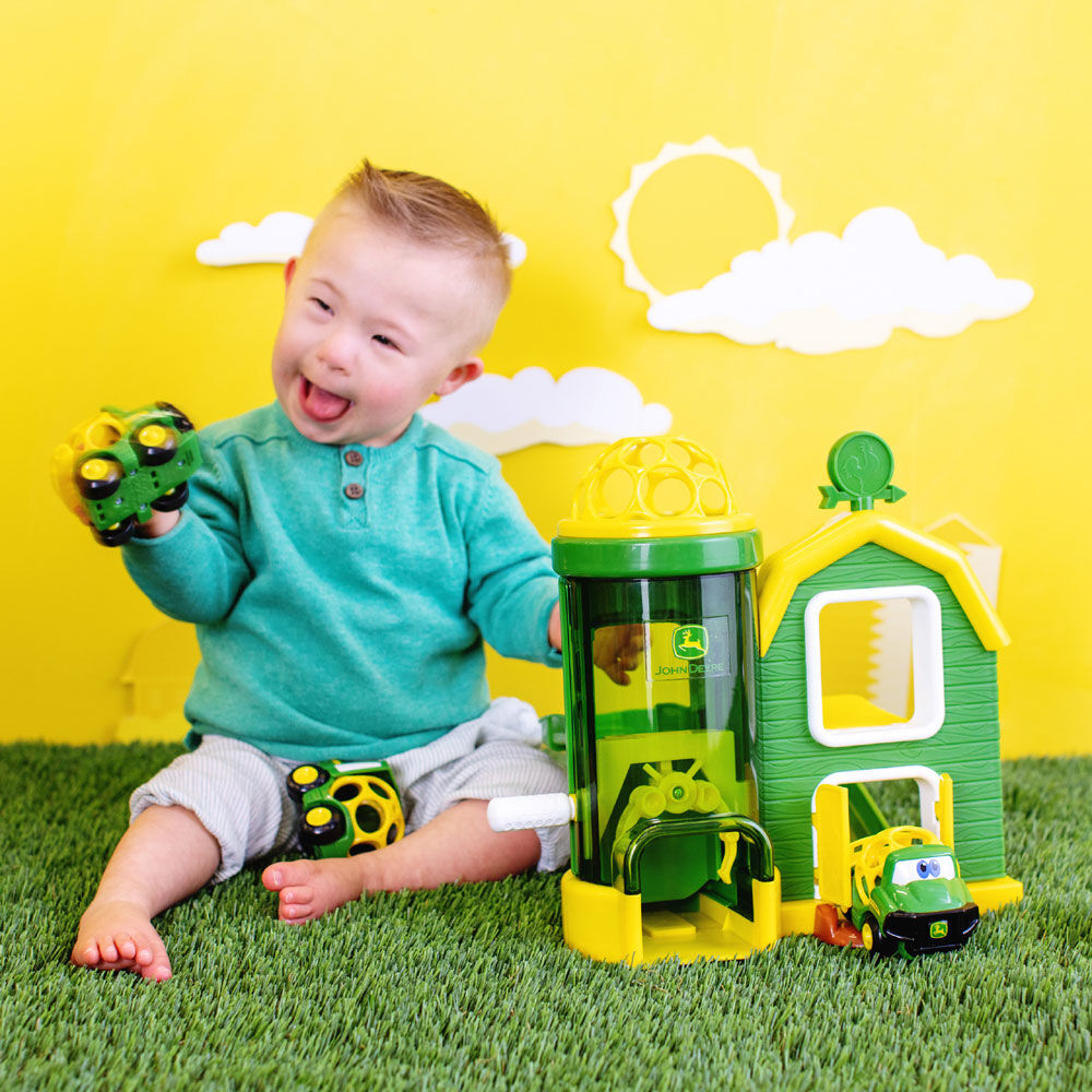 JOHN DEERE Go Grippers John Deere Barn Playset Babies R Us Canada