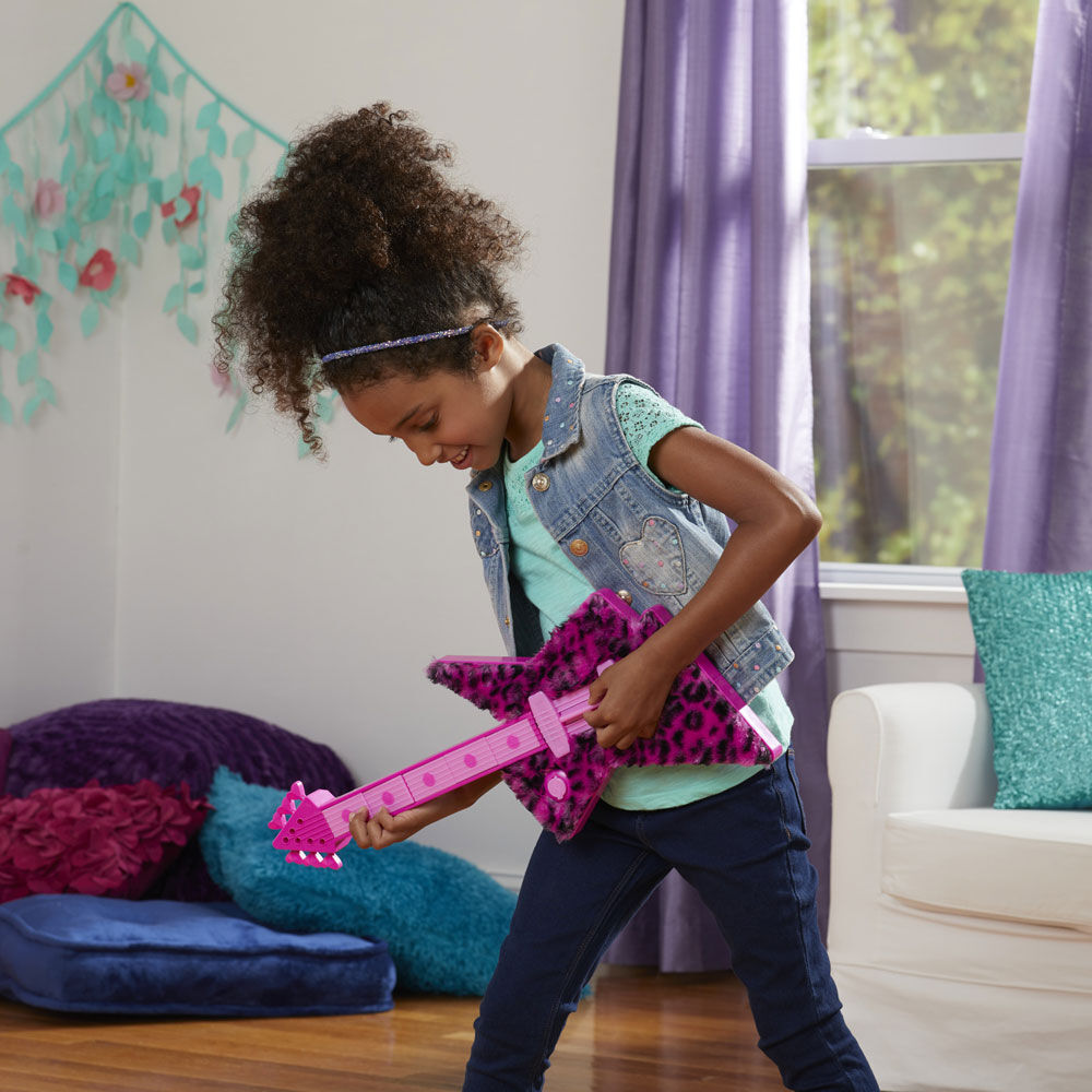 Dreamworks trolls world tour shop poppy's rock guitar