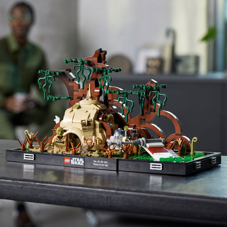 LEGO Star Wars Dagobah Jedi Training Diorama 75330 Building Kit (1,000 Pieces)