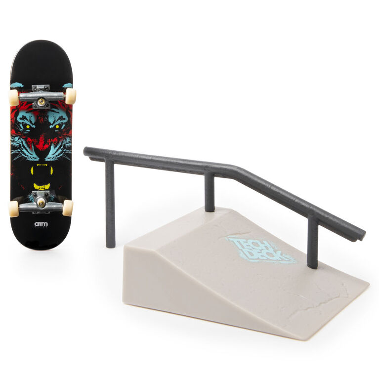 Tech Deck, Street Hits, ATM Skateboards Fingerboard with Wedge Ramp and Rail Obstacle