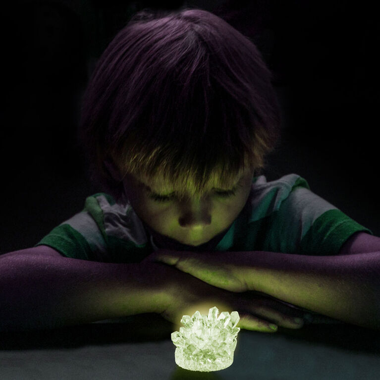 National Geographic Glow-In-The-Dark Crystal Lab