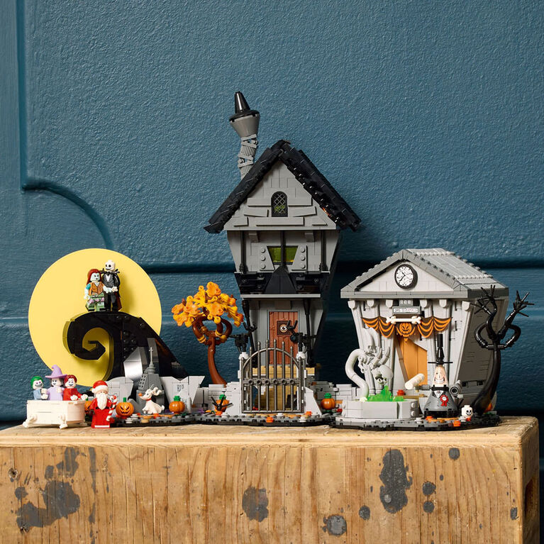 LEGO Ideas Disney Tim Burton's The Nightmare Before Christmas Set, Holiday Gift for Adults 21351