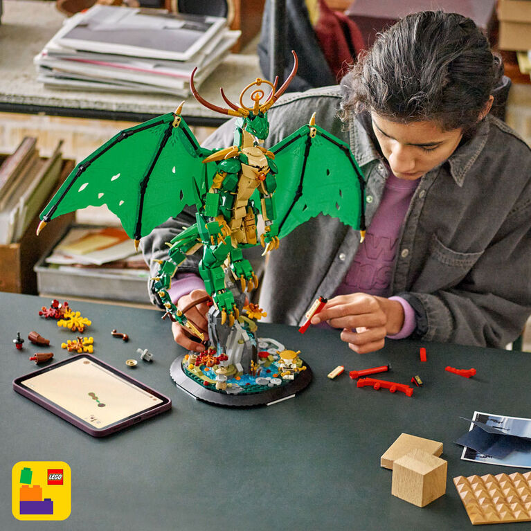 LEGO NINJAGO Le Dragon Gardien, Ensemble de Construction à Exposer avec Figurine de MaÎtre Wu 71847