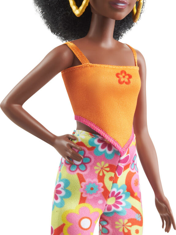 Barbie- Fashionistas- Poupée, cheveux noirs bouclés, Petite