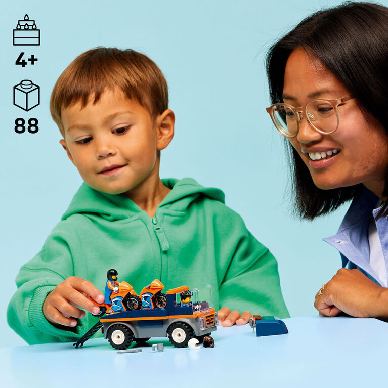 LEGO City Le transport de motos - Ensemble de construction de v&eacute;hicules jouets - Camion plateau - 2 Figurines - 60491