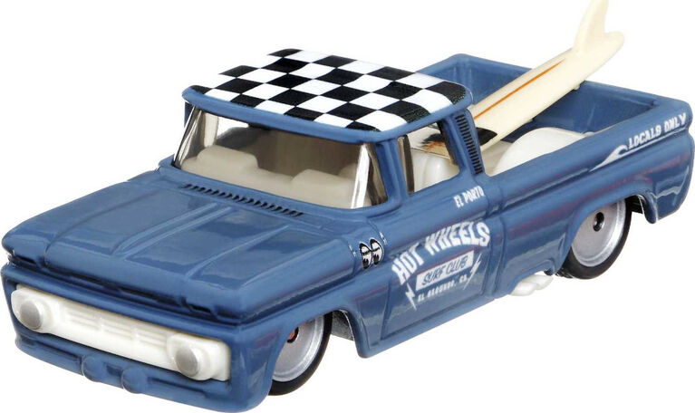 Hot Wheels Premium Collect Display Set with 3 1:64 Scale Die-Cast Cars and 1 Team Transport Vehicle