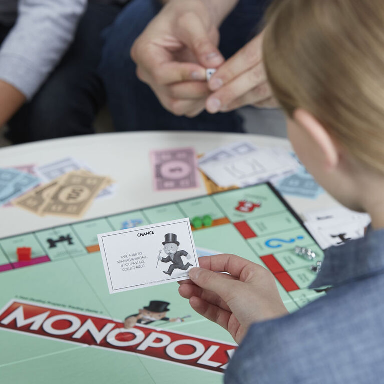 Hasbro Gaming - Monopoly - les motifs peuvent varier