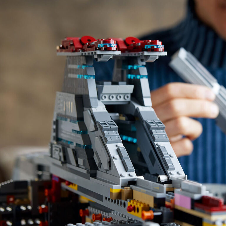 LEGO Star Wars Venator-Class Republic Attack Cruiser Building Set (5,374 Pieces), 75367