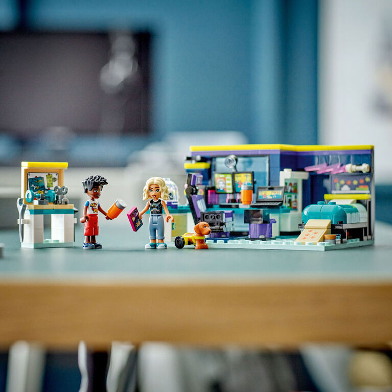 LEGO Friends Nova's Room 41755 Building Toy Set (179 Pieces)