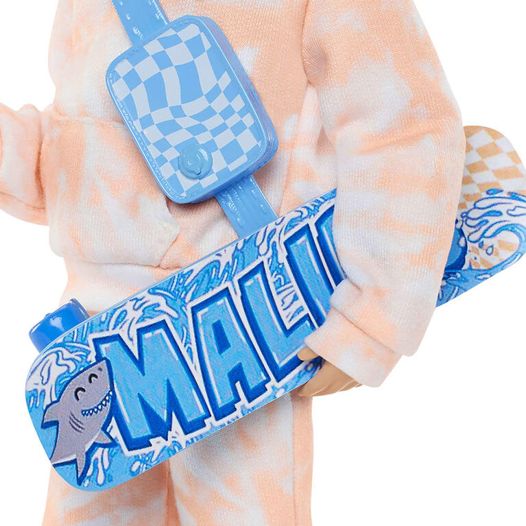 Barbie Équipe de Rêve Poupée Ken, 9 accessoires