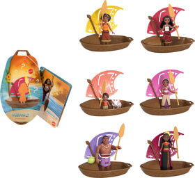 Disney Moana 2 Wayfinder Wonders with Surprise Small Doll, Canoe & Accessory (Styles May Vary)